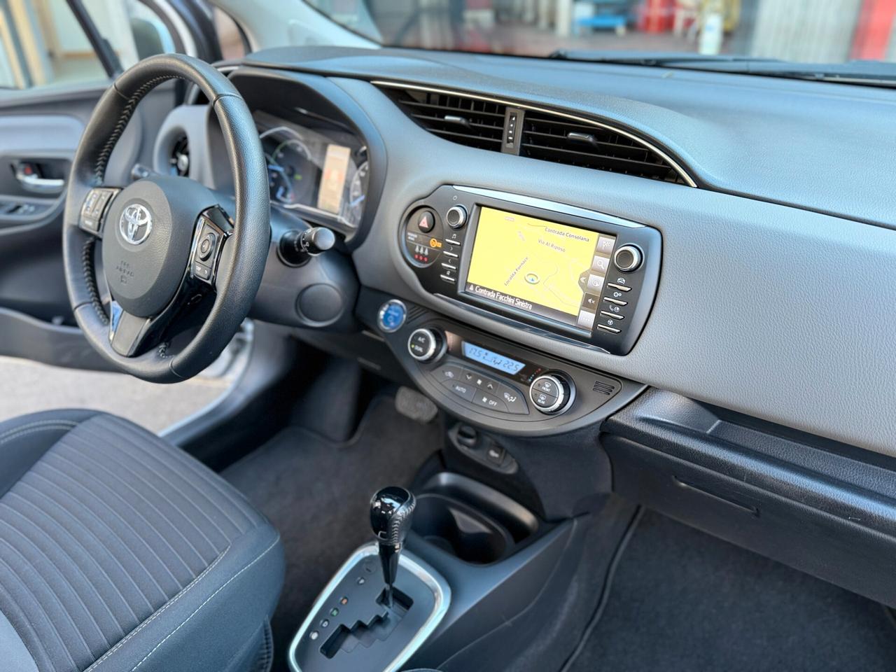 Toyota Yaris 1.5 Hybrid 5 porte Active 73cv