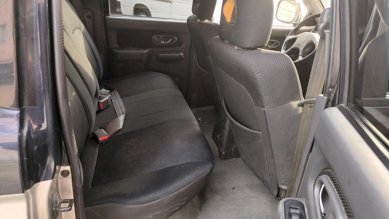 Mitsubishi L200 2.5 TD Double Cab Aut e Gancio