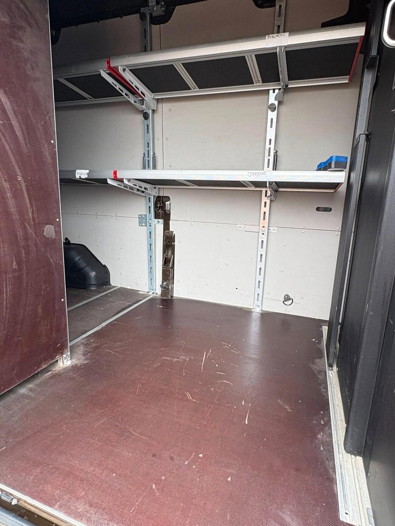 Ford Transit 2.0cc 130CV L3 H3 scaffali