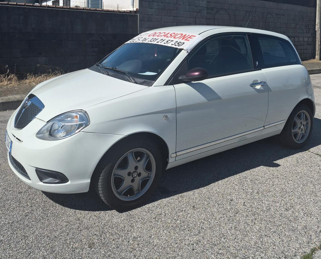 Lancia Ypsilon 1.2 Platino