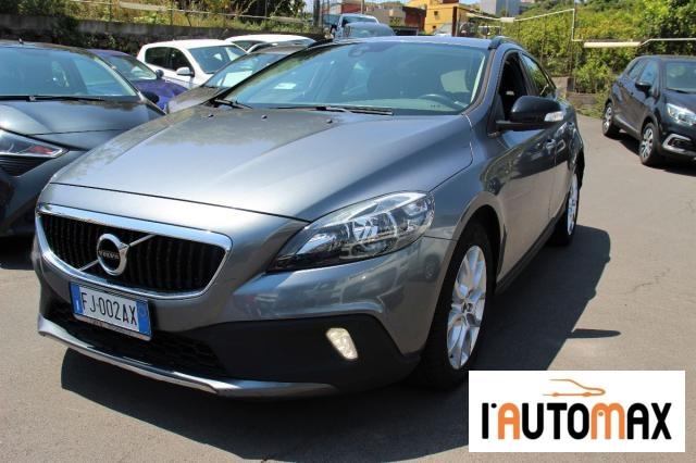 VOLVO V40 Cross Country 2.0 d2 Momentum geartronic