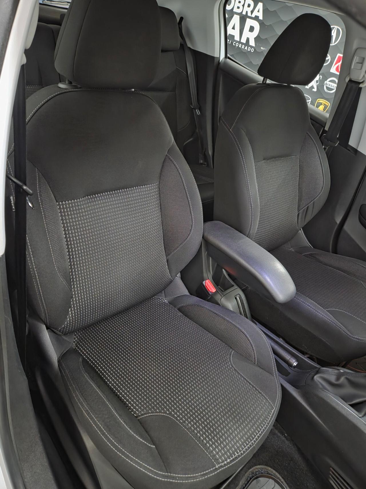 Peugeot 208 PureTech 82 5p. GPL Allure