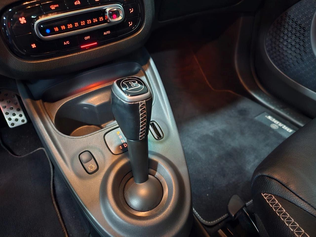 NUOVA SMART FORTWO BRABUS EXCLUSIVE EDITION 0.9 BENZ 109CV TWINAMIC