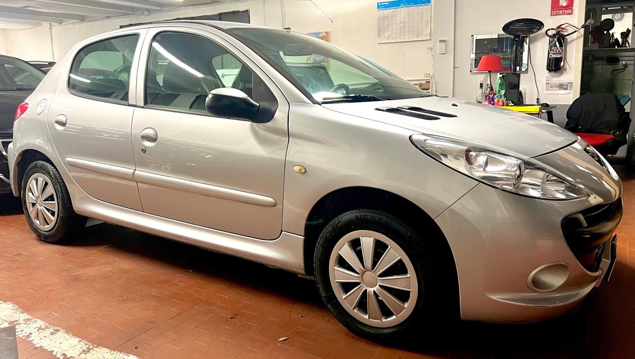 Peugeot 206 Plus 1.1 60CV 5p. Energie €5 benzina OK NEOPATENTATI