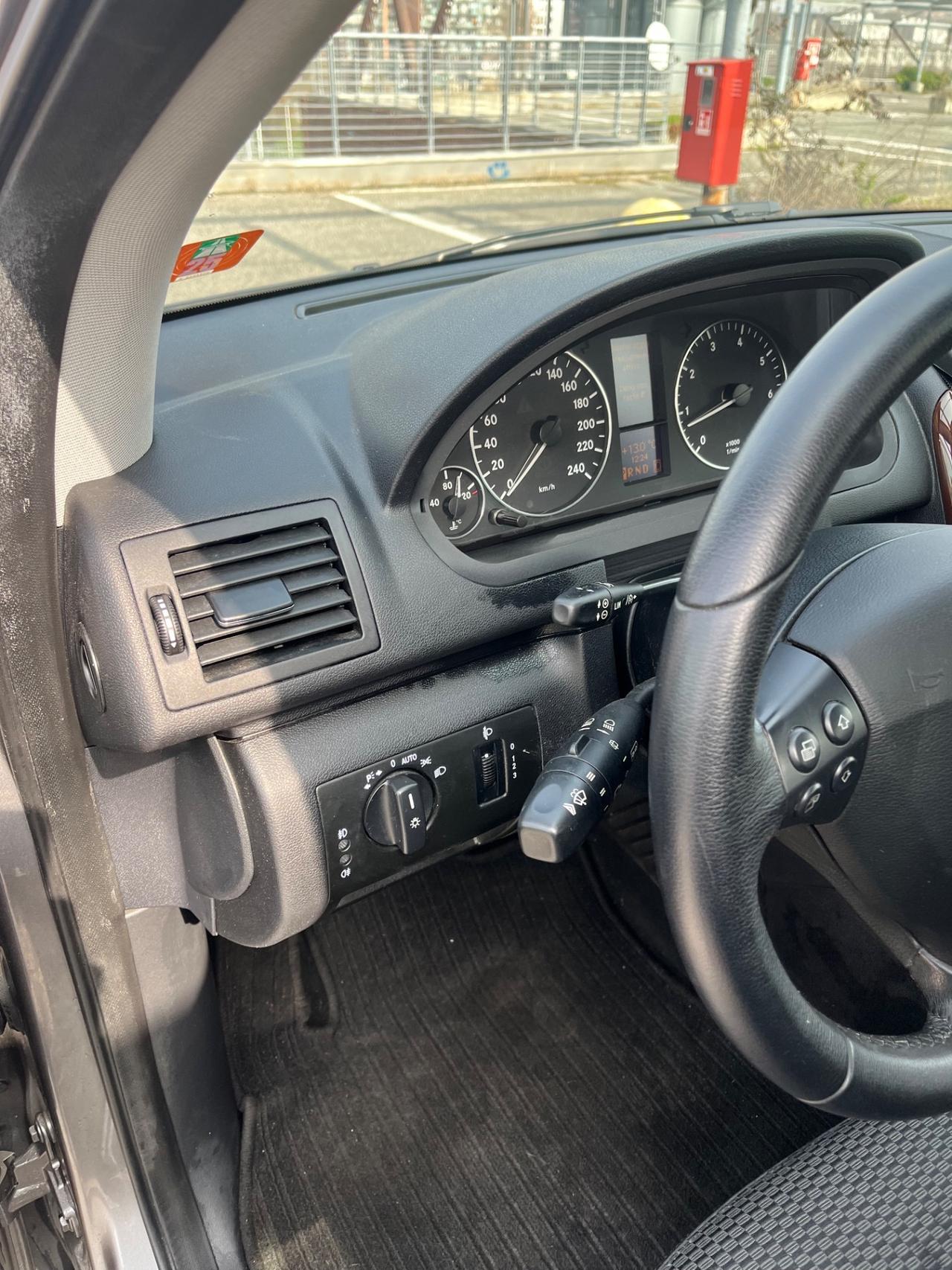 Mercedes-benz A 160 AUTOMATIC Executive