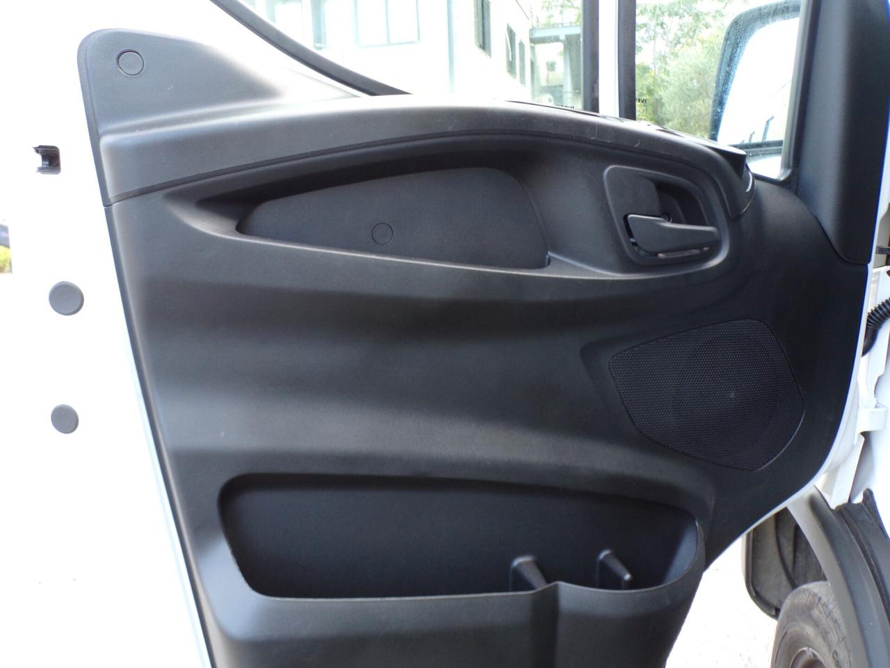 IVECO DAILY 35C12 CON CELLA FRIGO