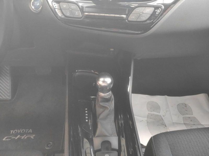Toyota C-HR 1.8h Lounge 2wd e-cvt my18