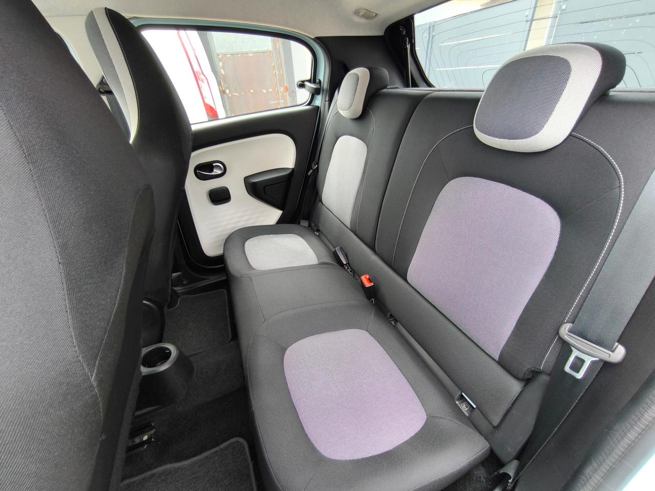 TWINGO ZEN ELETRIC-KM 48000-UNIPROPRIETARIO