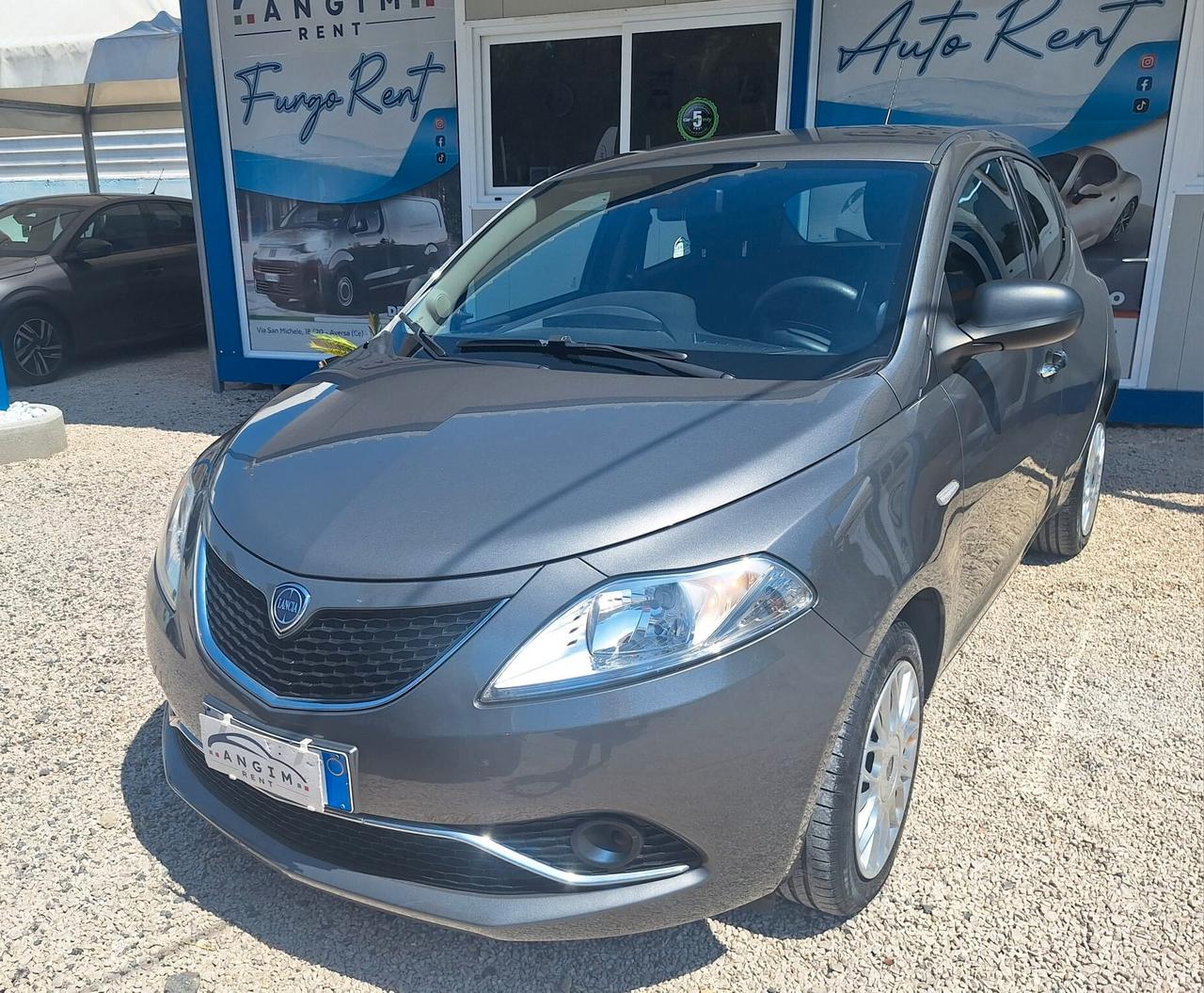 Lancia Ypsilon 1.3 MJT 16V 95 CV 5 porte Silver
