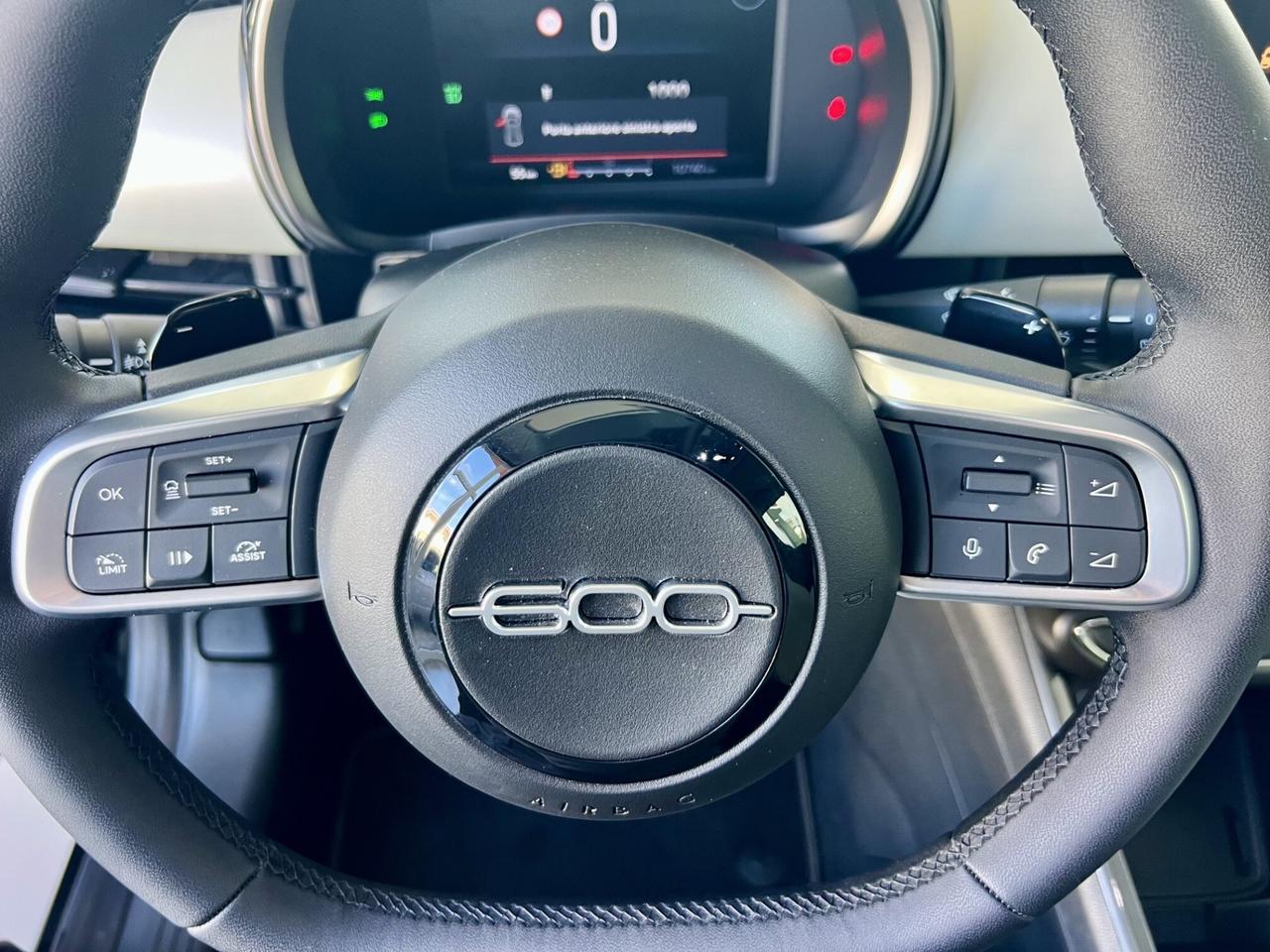 FIAT 600 HYBRID MHEV LA PRIMA - 2024