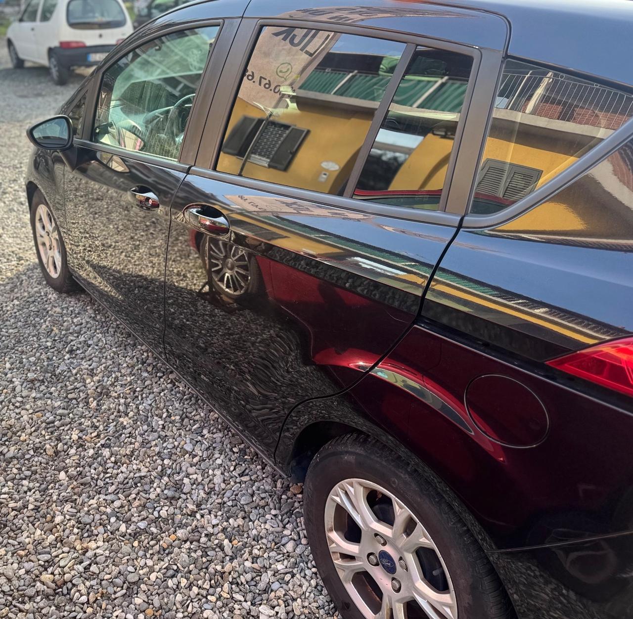 Ford B-Max 1.0 benzina adatta neopatentati