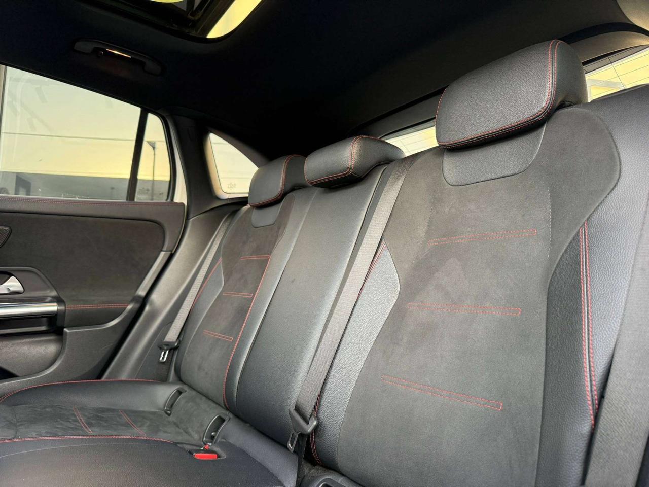 Mercedes-Benz GLA 200 d 2.0 150 CV PREMIUM PLUS SEDILI ELETTRICI IVA ESPOSTA