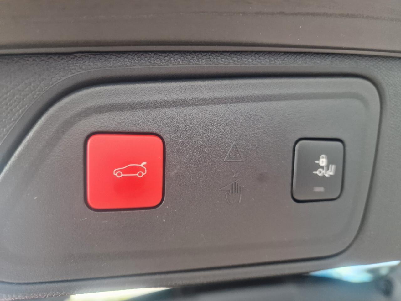 Peugeot 3008 1.5 HDi 130cv Allure EAT8