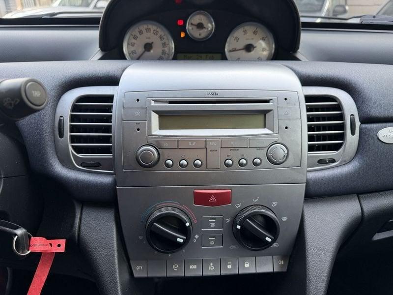 Lancia Ypsilon Ypsilon 1.2 8v Oro Plus IDONEA NEOPATENTATI