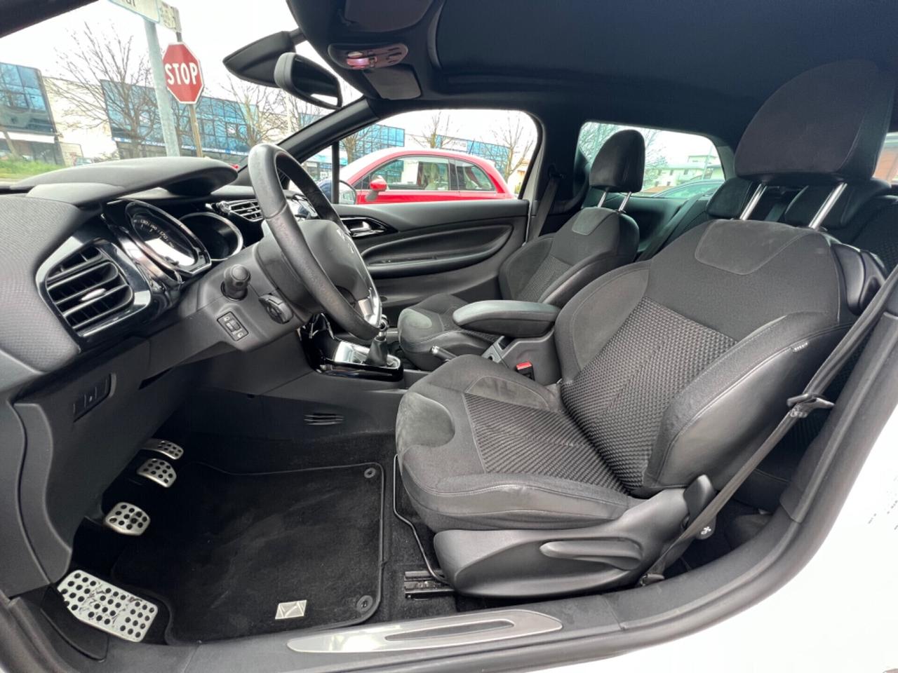 Ds DS3 3 1.2 VTi 82 So Chic Cabrio ok Neopatentati