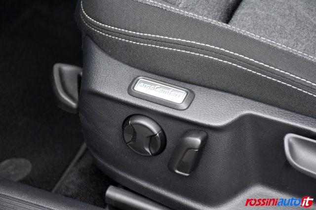 VOLKSWAGEN Passat Variant 2.0 TDI SCR 150 CV DSG BUSINESS + GANCIO TRAINO