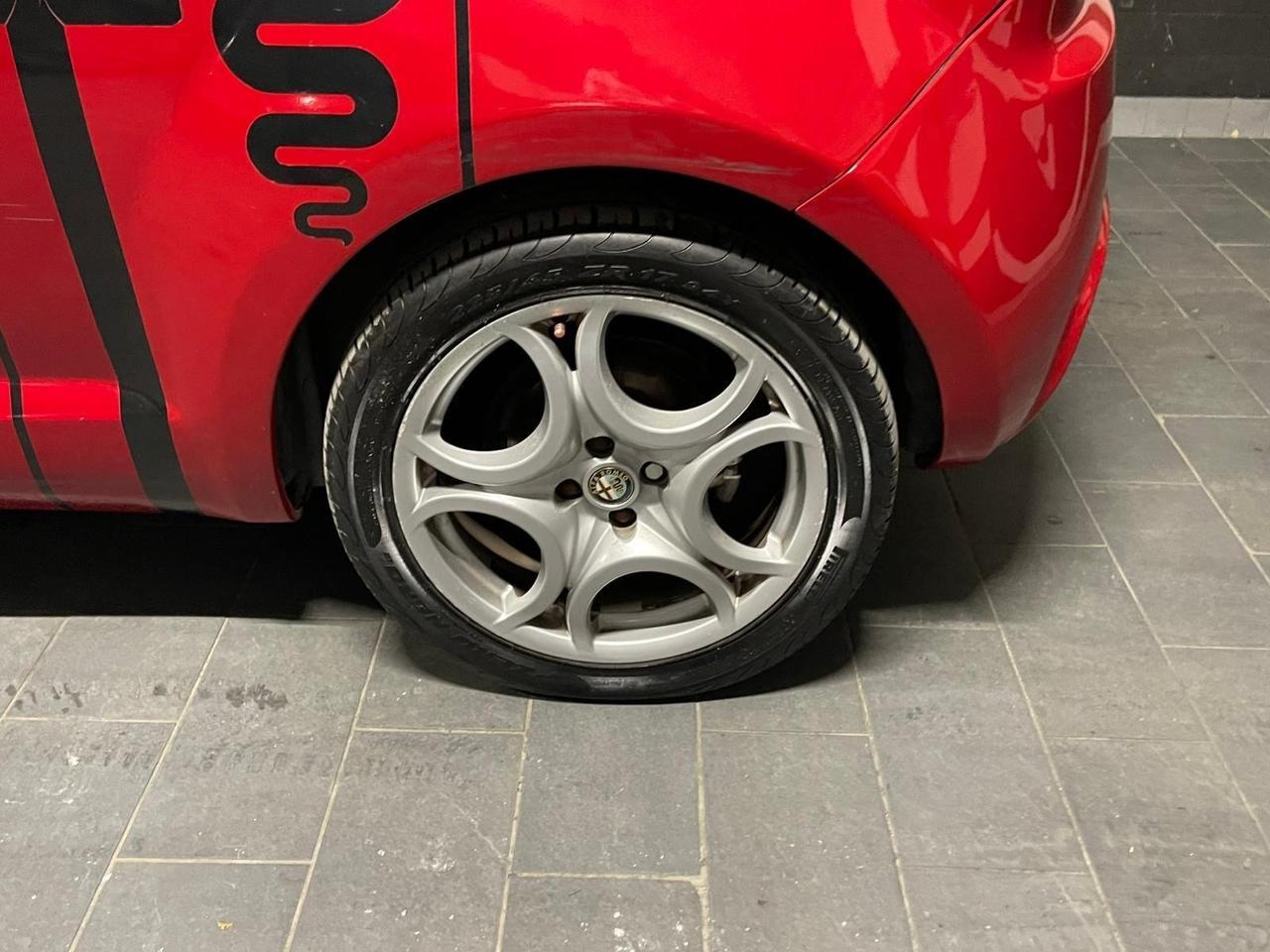 Alfa Romeo MiTo 1.4 T 155 CV Distinctive Sport Pack