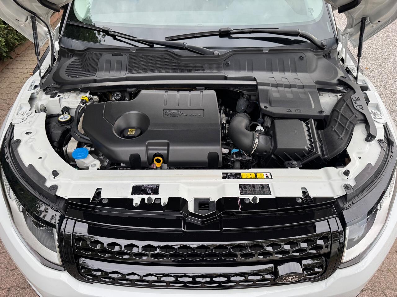 Land Rover Range Evoque 2.0 eD4 5p. SE Black Desing Pack