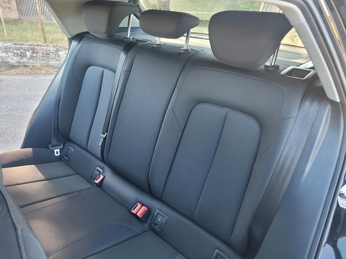 Audi Q2 2.0 TDI quattro S tronic Business