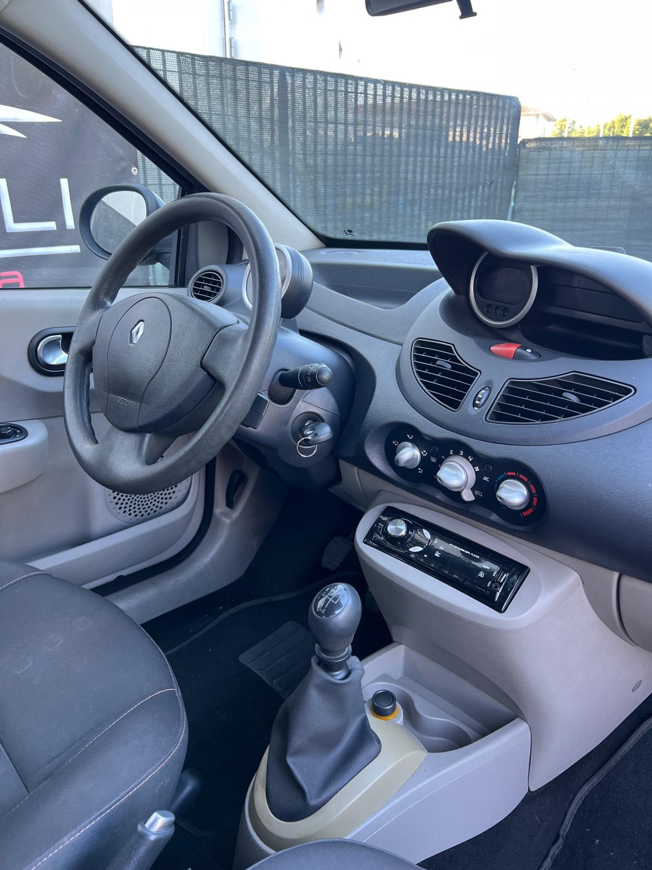 Renault Twingo 1.2 8V Privilège NEOPATENTATI