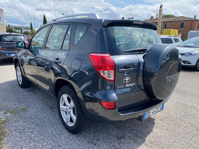 TOYOTA RAV 4 2.2 D-4D 136 CV DPF Sol