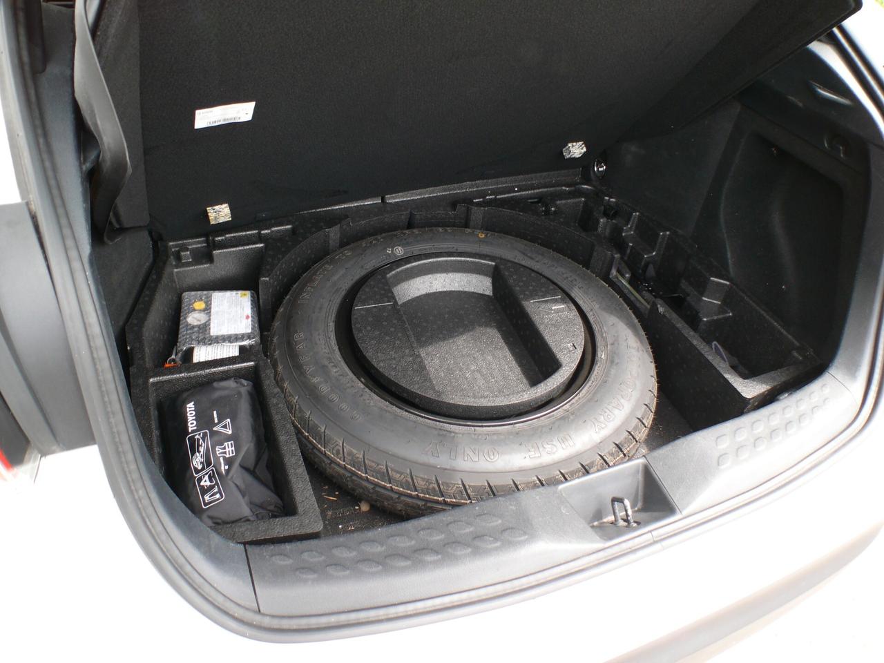 Toyota C-HR 1.8 Hybrid E-CVT Style (M1310)