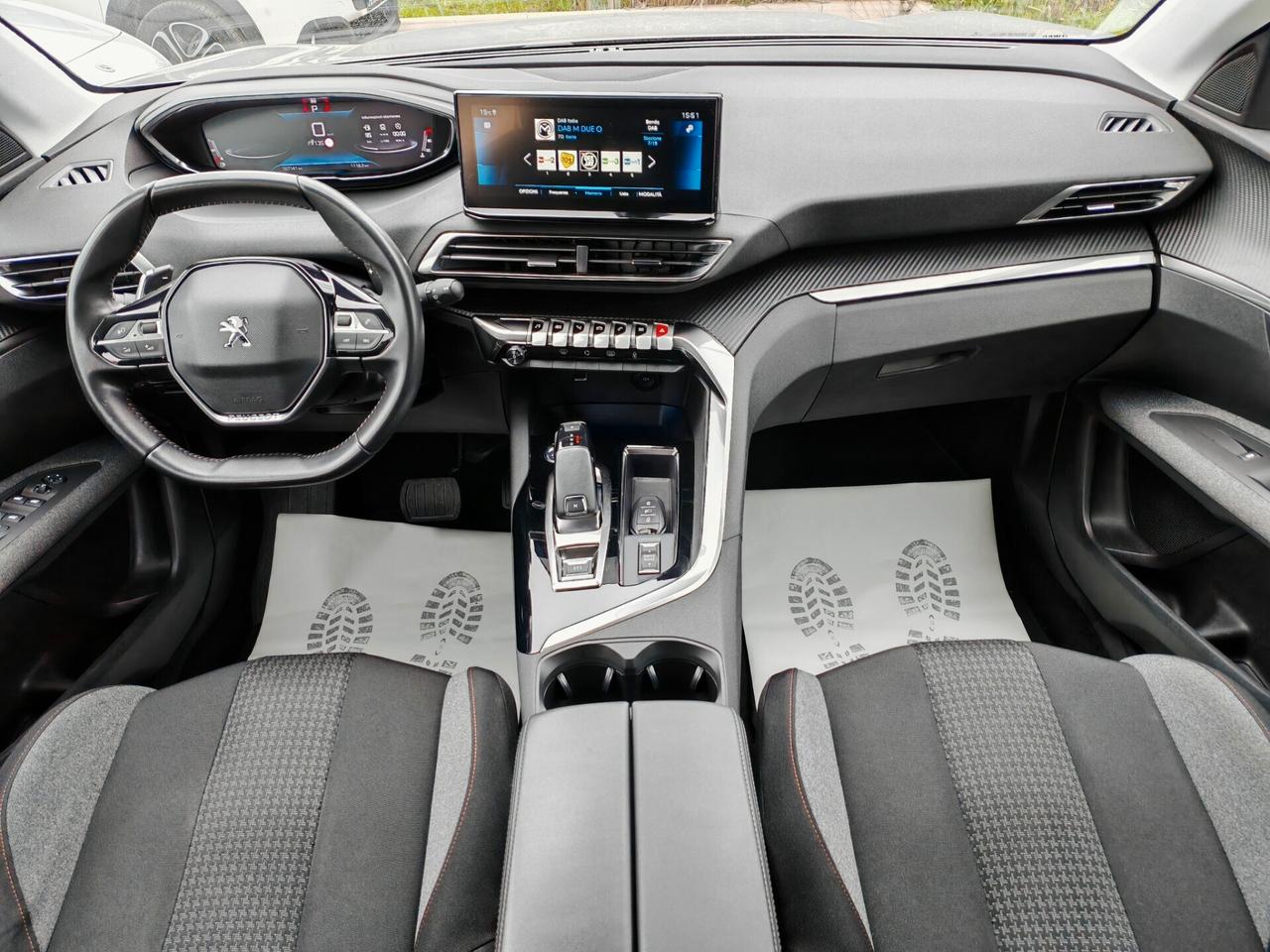 Peugeot 3008 1.5BlueHDi navig led cruise 2021