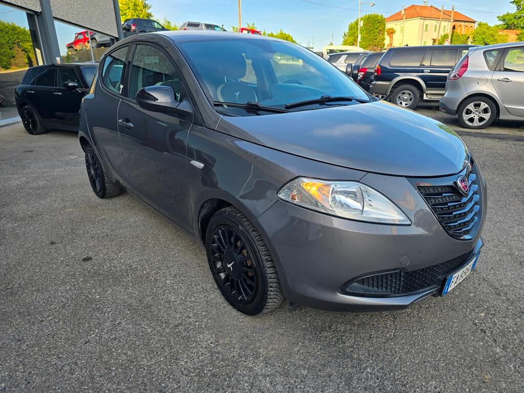 Lancia Ypsilon 1.2 69 CV GPL Ecochic Elefantino