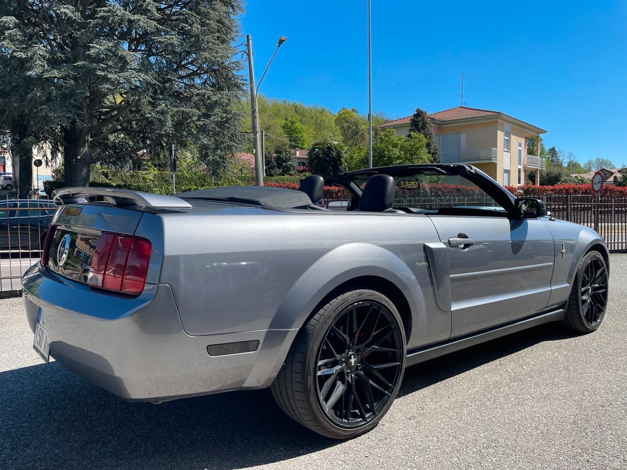 Ford Mustang Ford Mustang 4.0 V6 cabrio Benz / GPL
