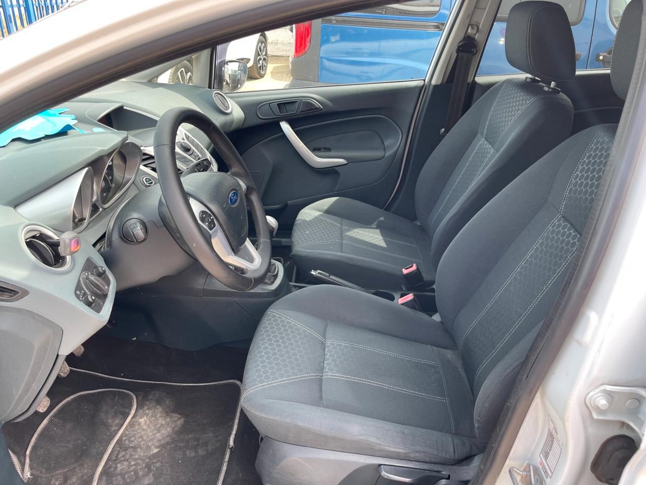 Ford Fiesta 1.4 TDCi 70CV 5 porte Titanium