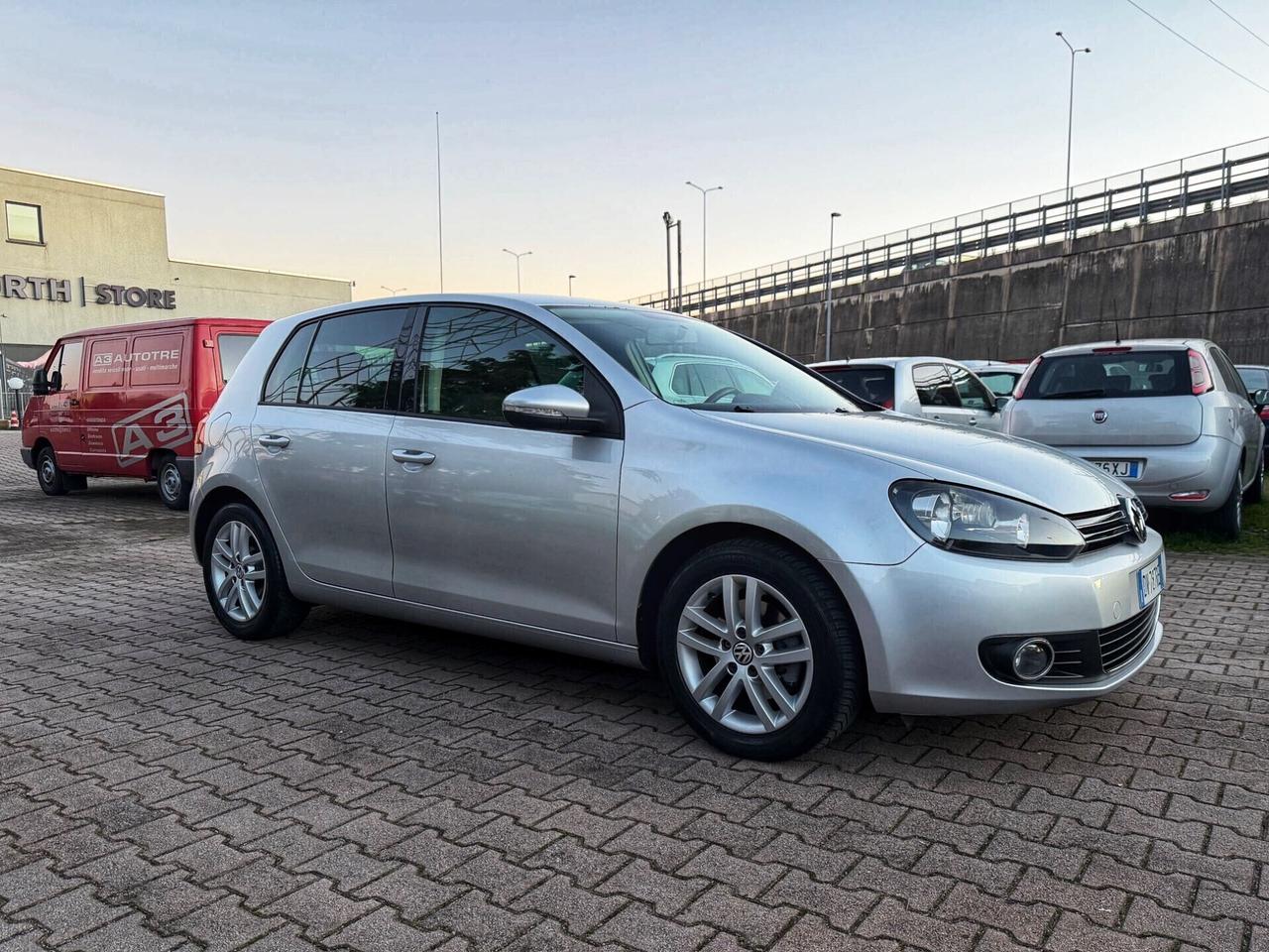 Volkswagen Golf 1.4 TSI 122CV 5p. Highline AUTOMATICA OK NEOPATENTATI