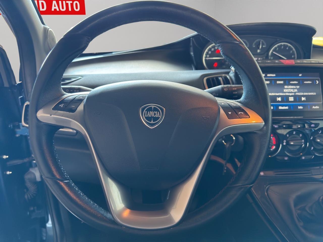 Lancia Ypsilon 1.0 FireFly 5 porte S&S Hybrid Ecochic Gold