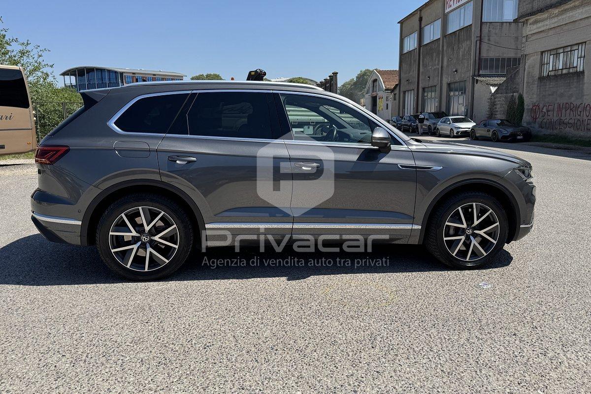 VOLKSWAGEN Touareg 3.0 V6 TSI eHybrid Elegance