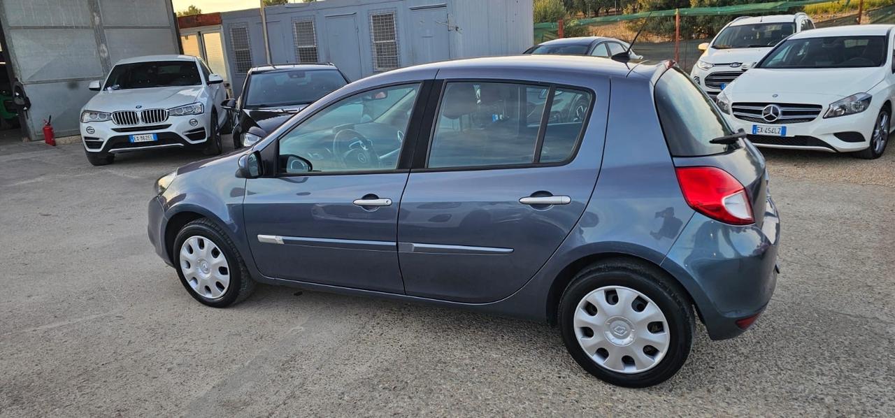 Renault Clio 1.2 16V 5 porte Luxe