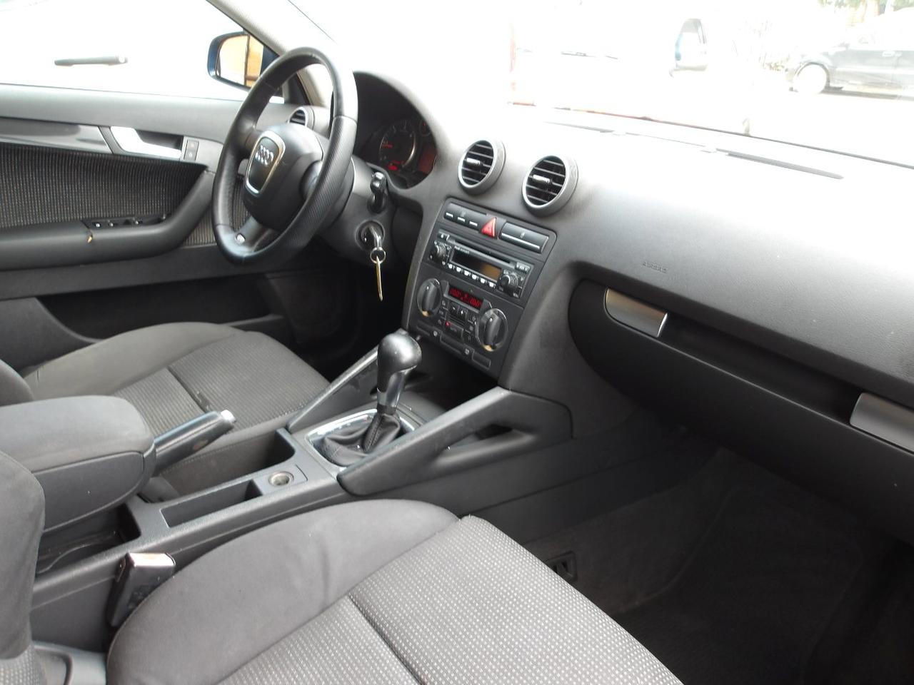 AUDI A3 Sportback 2.0 tdi Ambiente s-tronic (dsg)