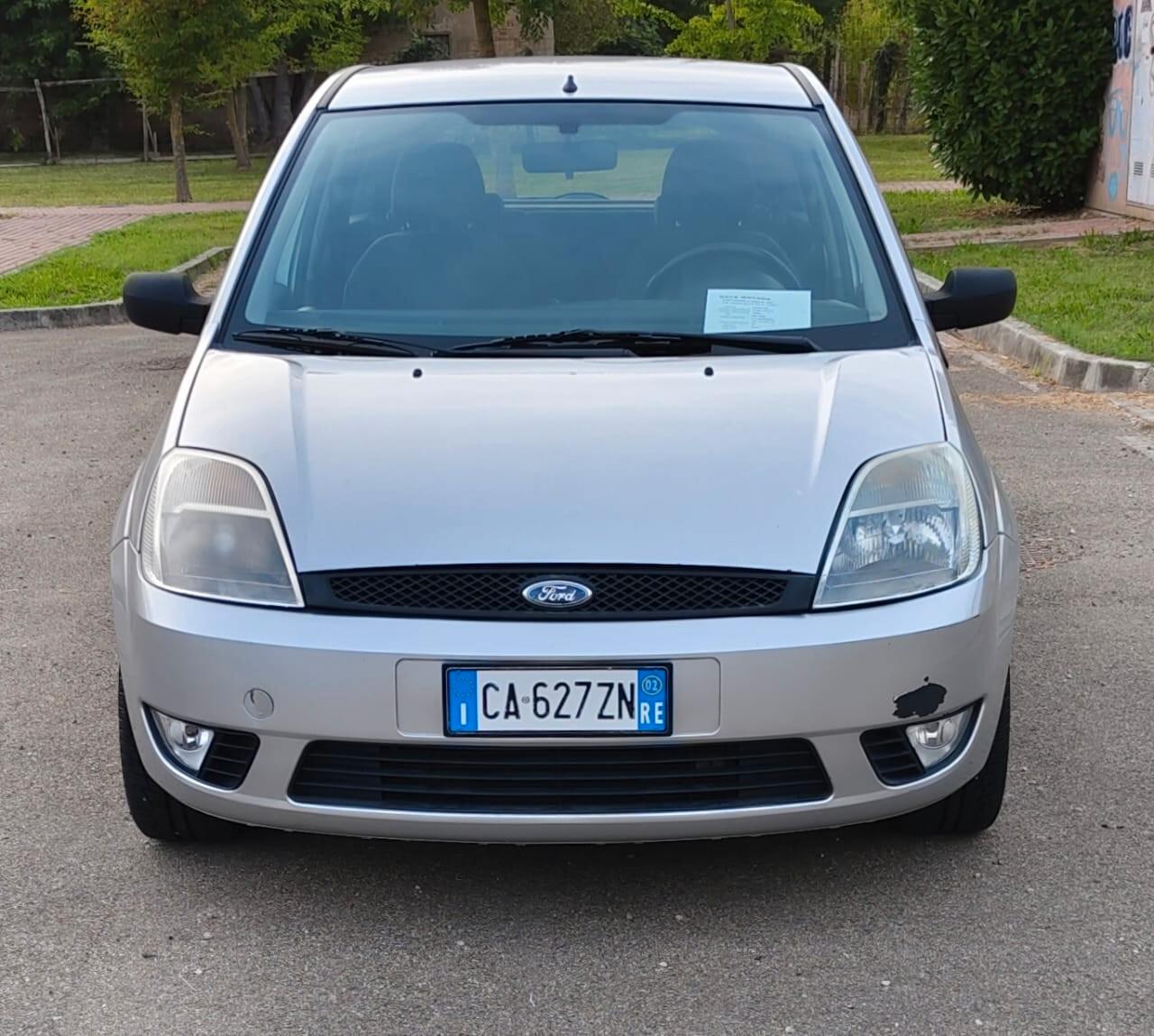Ford Fiesta 1.4 16V 5p. Ghia