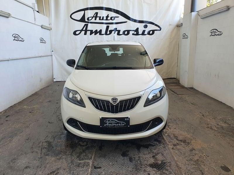 Lancia Ypsilon 1.0 FireFly S&S Hybrid Silver ECOCHIC TUA DA 119,00 AL MESE