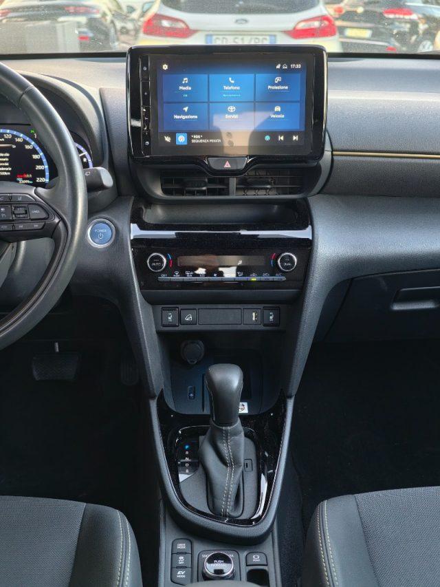 TOYOTA Yaris Cross 1.5 Hybrid AWD-i Lounge 4x4