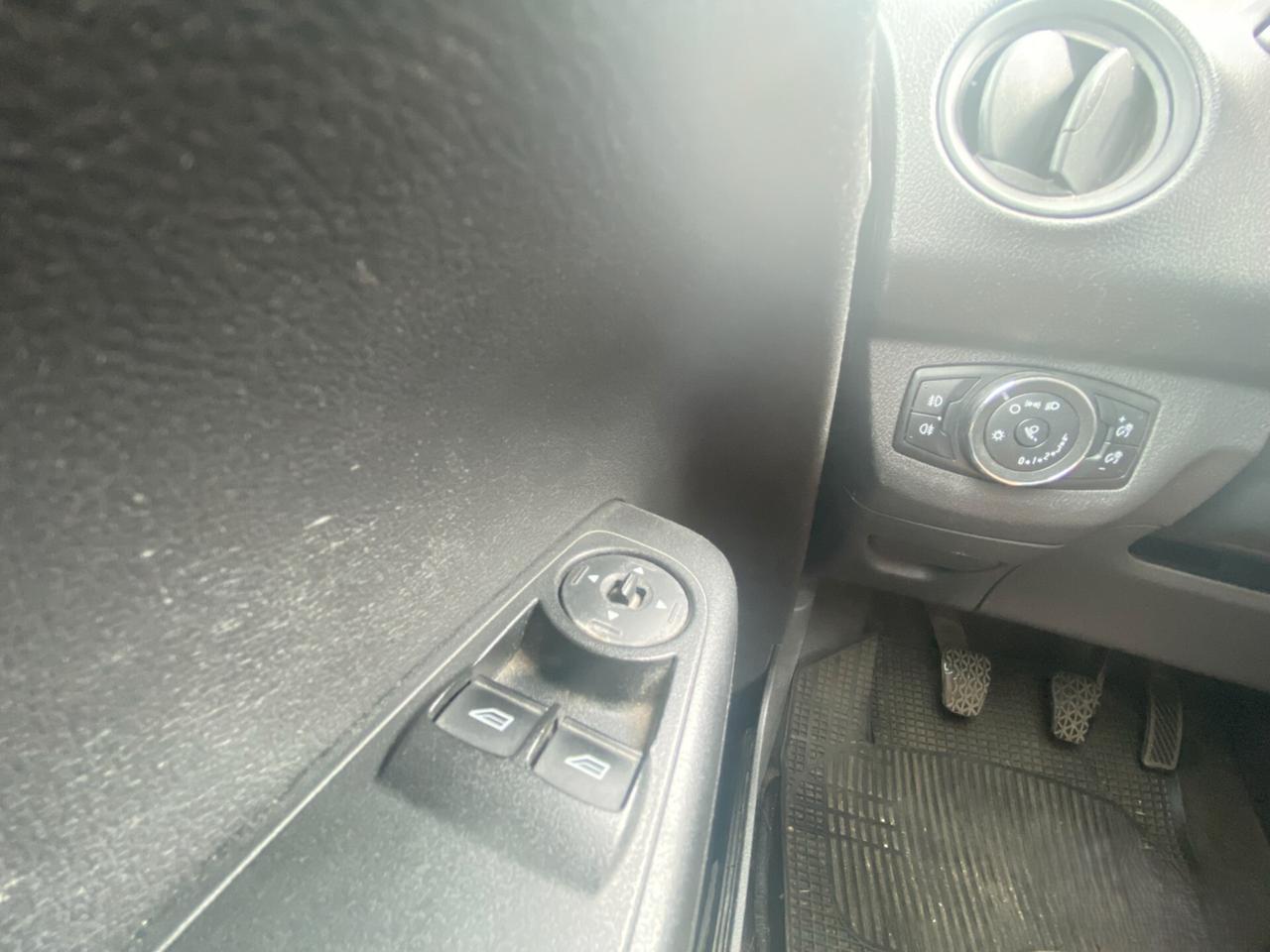 Ford Transit Courier TDCi 95cv