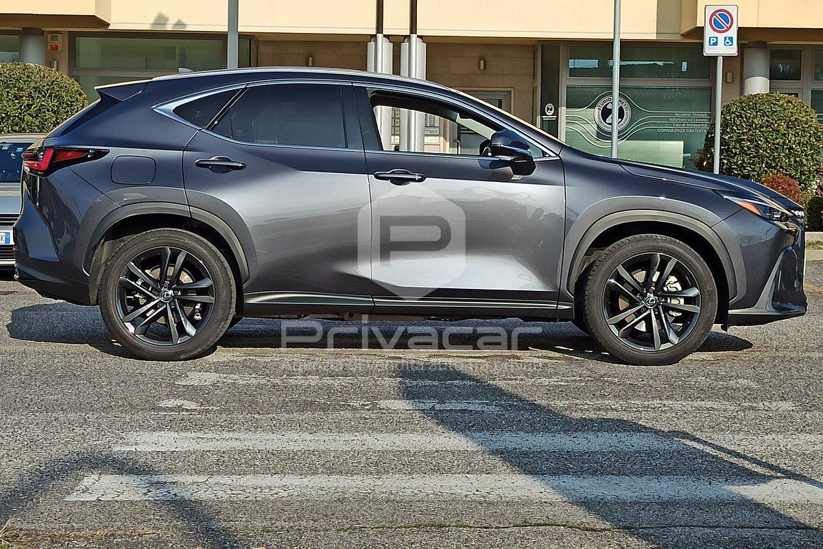 LEXUS NX 450h Plug-in 4WD Premium +