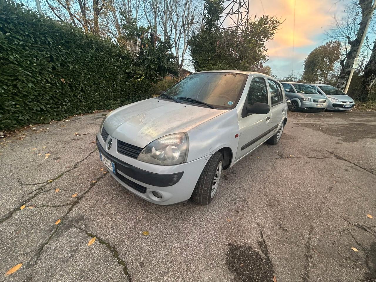 Renault Clio 1.2 16V benzina 5 porte