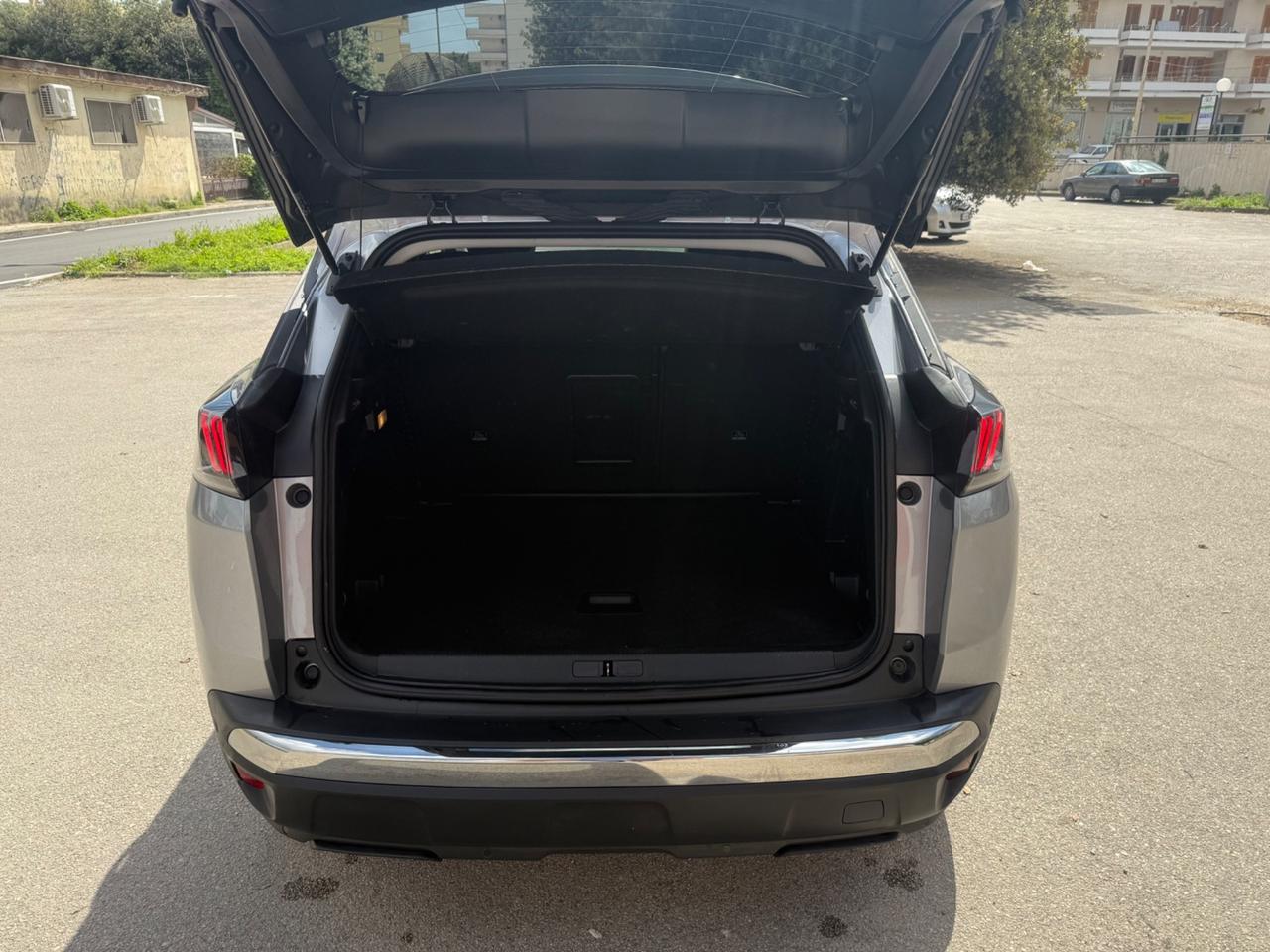 Peugeot 3008 BlueHDi 130 S&S EAT8 Allure