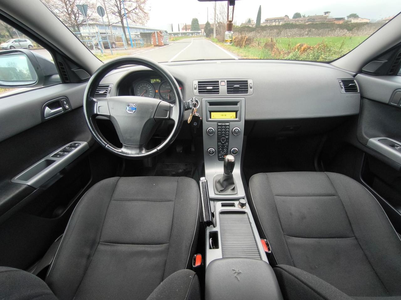 VOLVO V50 SW 1,6 D2 OK NEOPATENTATI