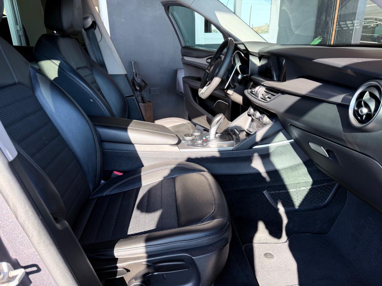 Alfa Romeo Stelvio 2.2 Turbodiesel 210 CV AT8 Q4 Super