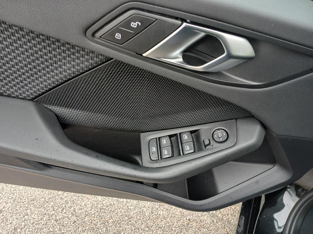 BMW 116 116D BUSINESS ADVANTAGE 2021