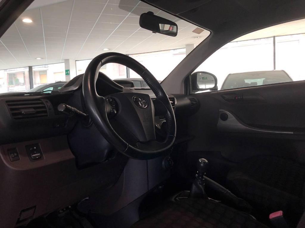 Toyota iQ 1.0