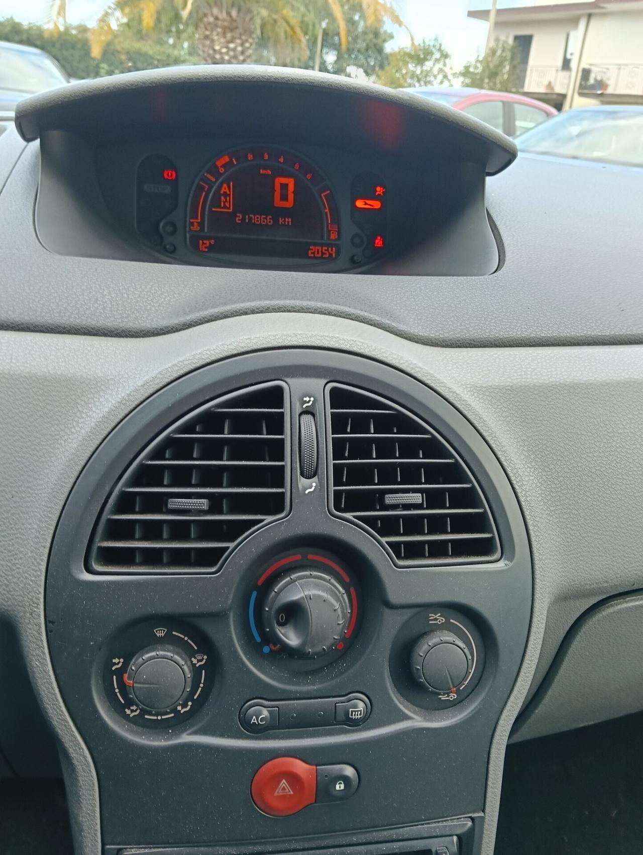 Renault Modus 1.5 dCi 85CV /Automatica
