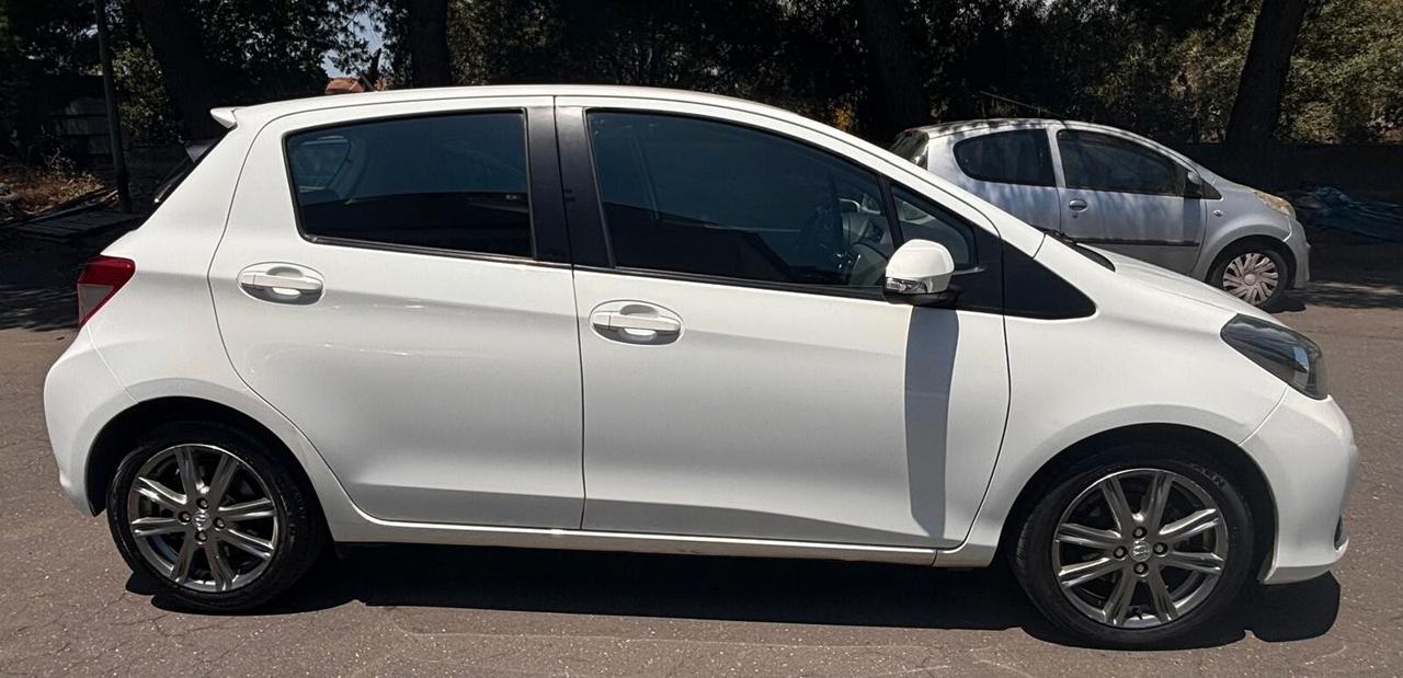 Toyota Yaris 1.4 D-4D 5 porte Lounge