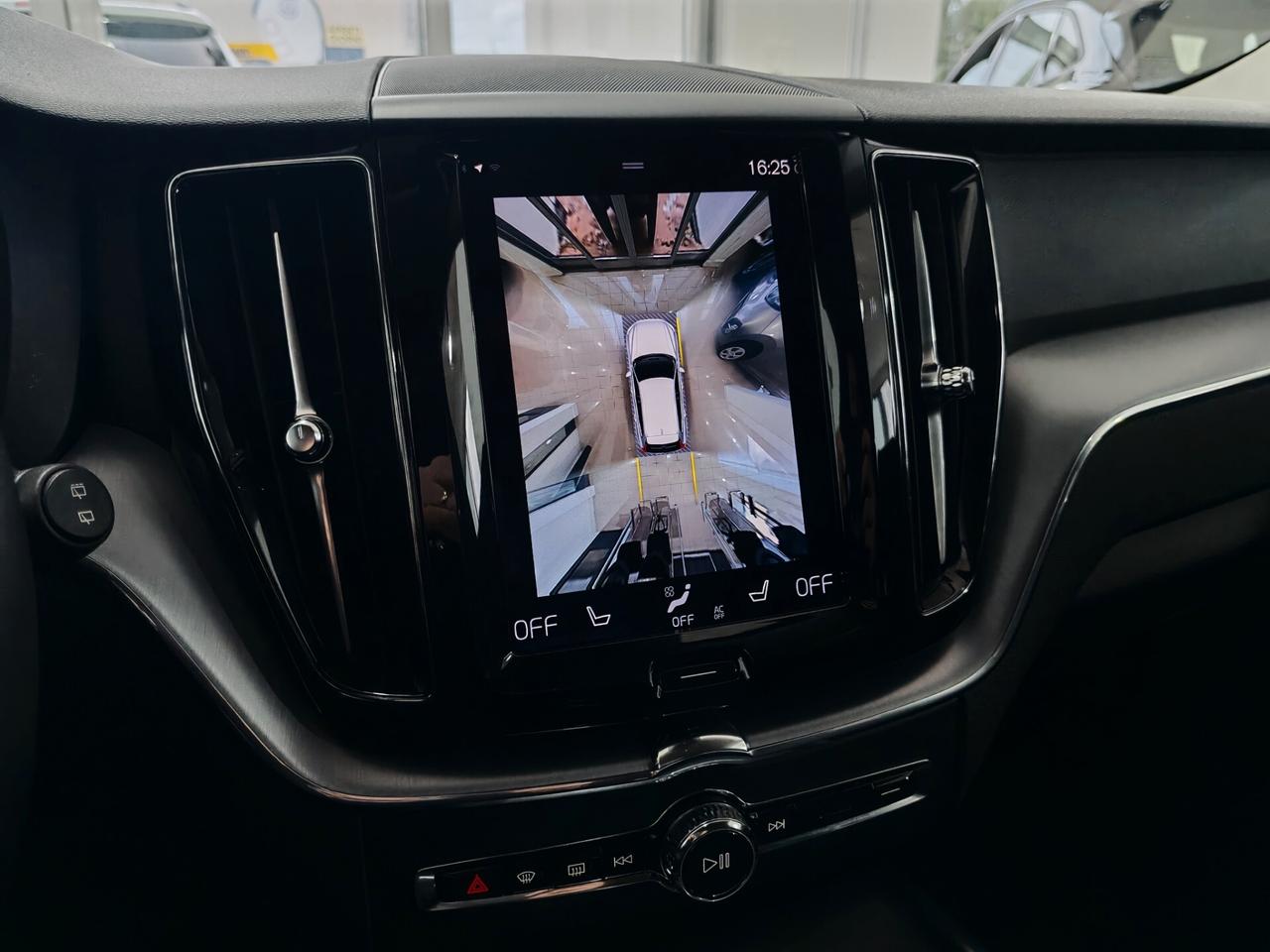 Volvo XC60 2.0d (B4) AWD 197cv Momentum Pro 2021