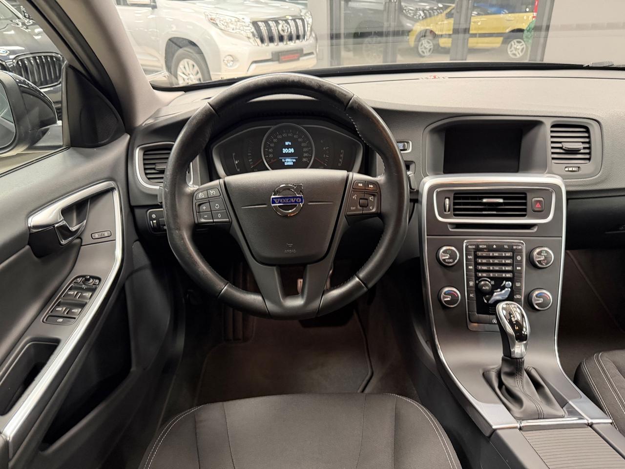 Volvo V60 D2 Geartronic Summum